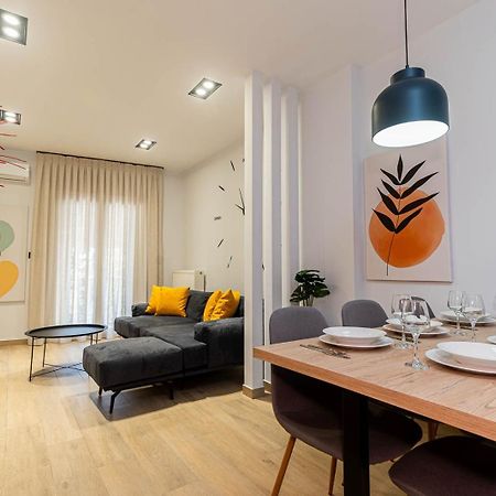 Modern 3 Bedroom Luxury Apartment سالونيك المظهر الخارجي الصورة
